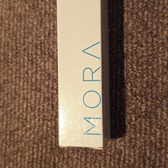 MORA BRAND WOMEN'S SATIN SHEEN MULTISTICK CHEEKS AND LIPS COLOR "HYPED" - Picture 2 of 5